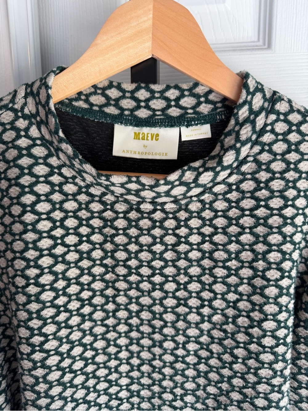 Anthropologie Maeve Green Geometric
Patterned Balloon Sleeve Sweater Size: XS - Picture 6 of 10